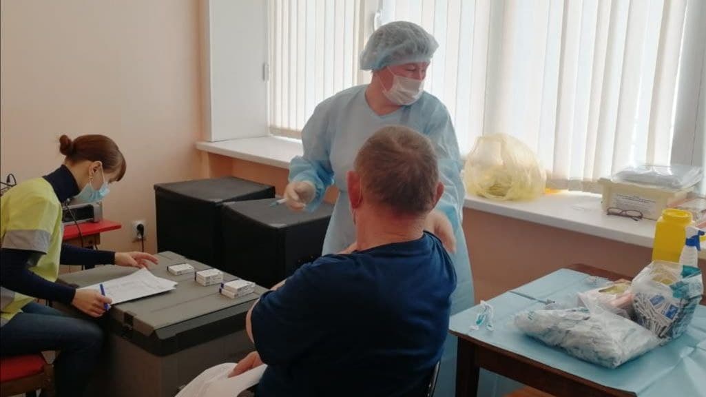 24 апреля в Каменске-Уральском вновь пройдёт вакцинация от COVID-19 в торговых центрах