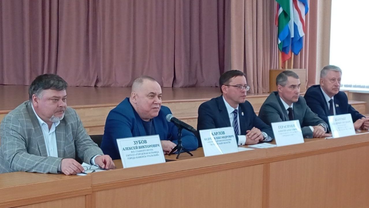 Министр здравоохранения Свердловской области Андрей Карлов посетил Каменск-Уральский с рабочим визитом