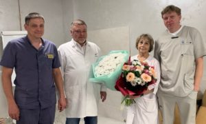 Хирург из Каменска-Уральского спасла своего коллегу, когда ему было семь лет