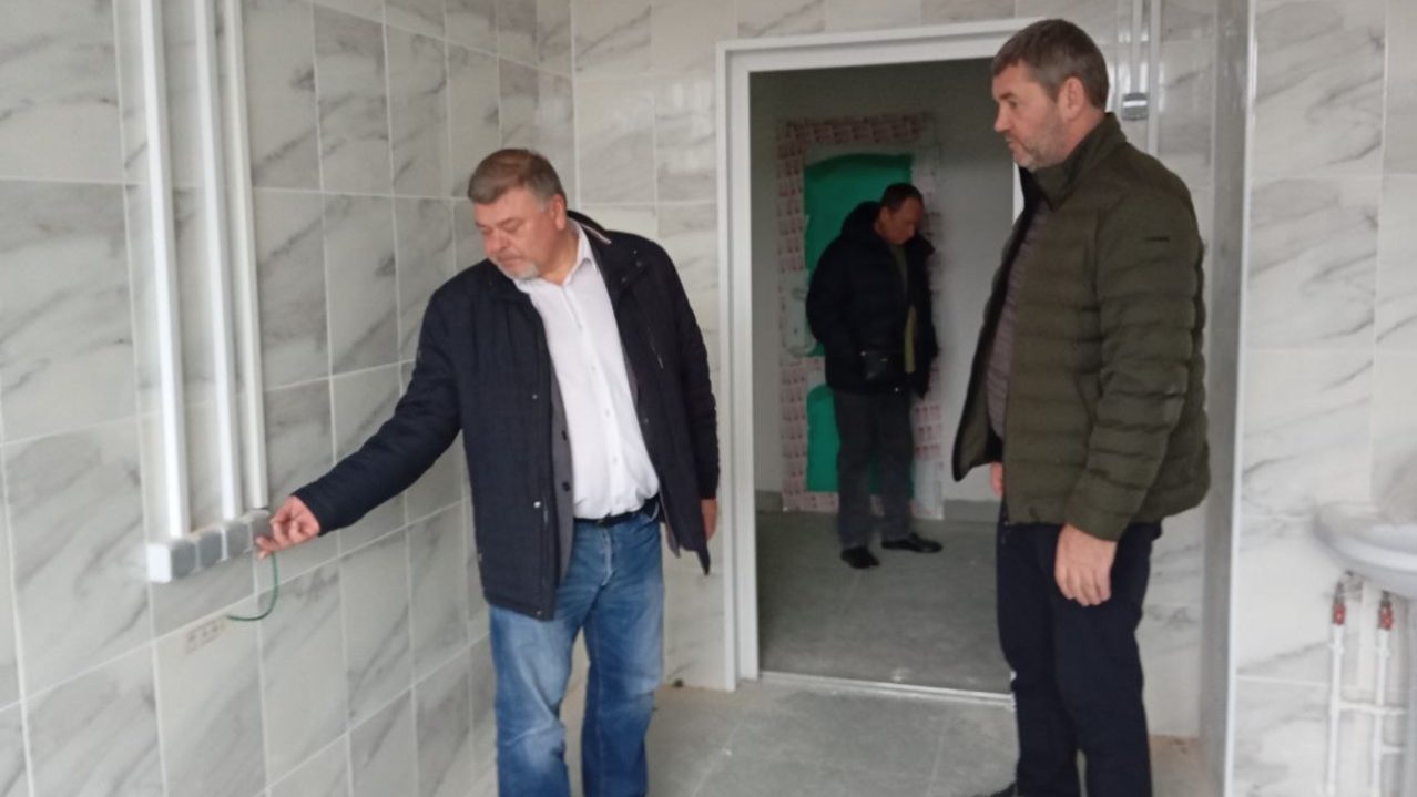 Продолжается модернизация двух крупнейших поликлиник в Каменске-Уральском