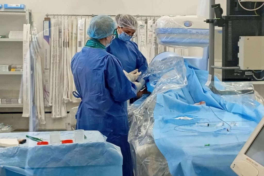 Окончила РУДН в Москве, но выбрала Урал: ещё один эндоваскулярный хирург появился в Каменске-Уральском